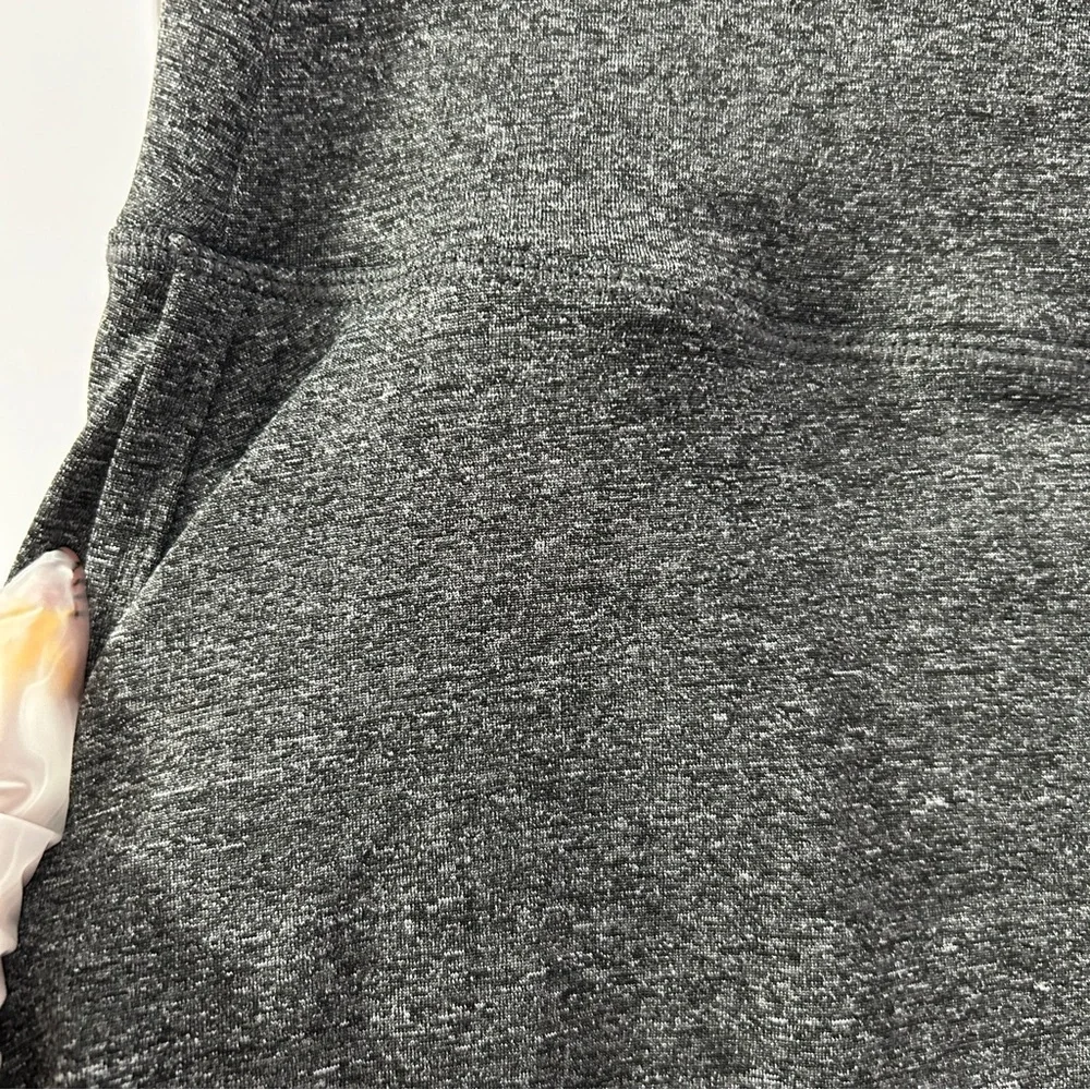 NWT Daisy Fuentes Heather Gray Tennis Skort Size Small - “Mahavir”